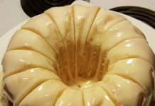 vanilla buttermilk pound cake with cream cheese glaze