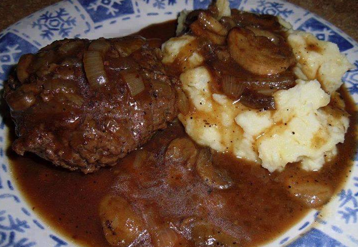 Hamburger steaks with onion gravy