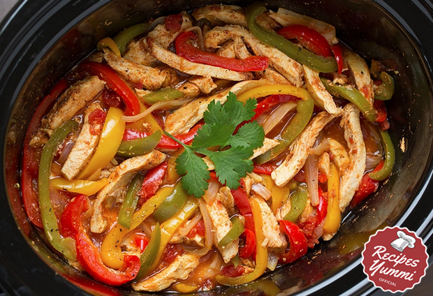 Slow Cooker Chicken Fajitas